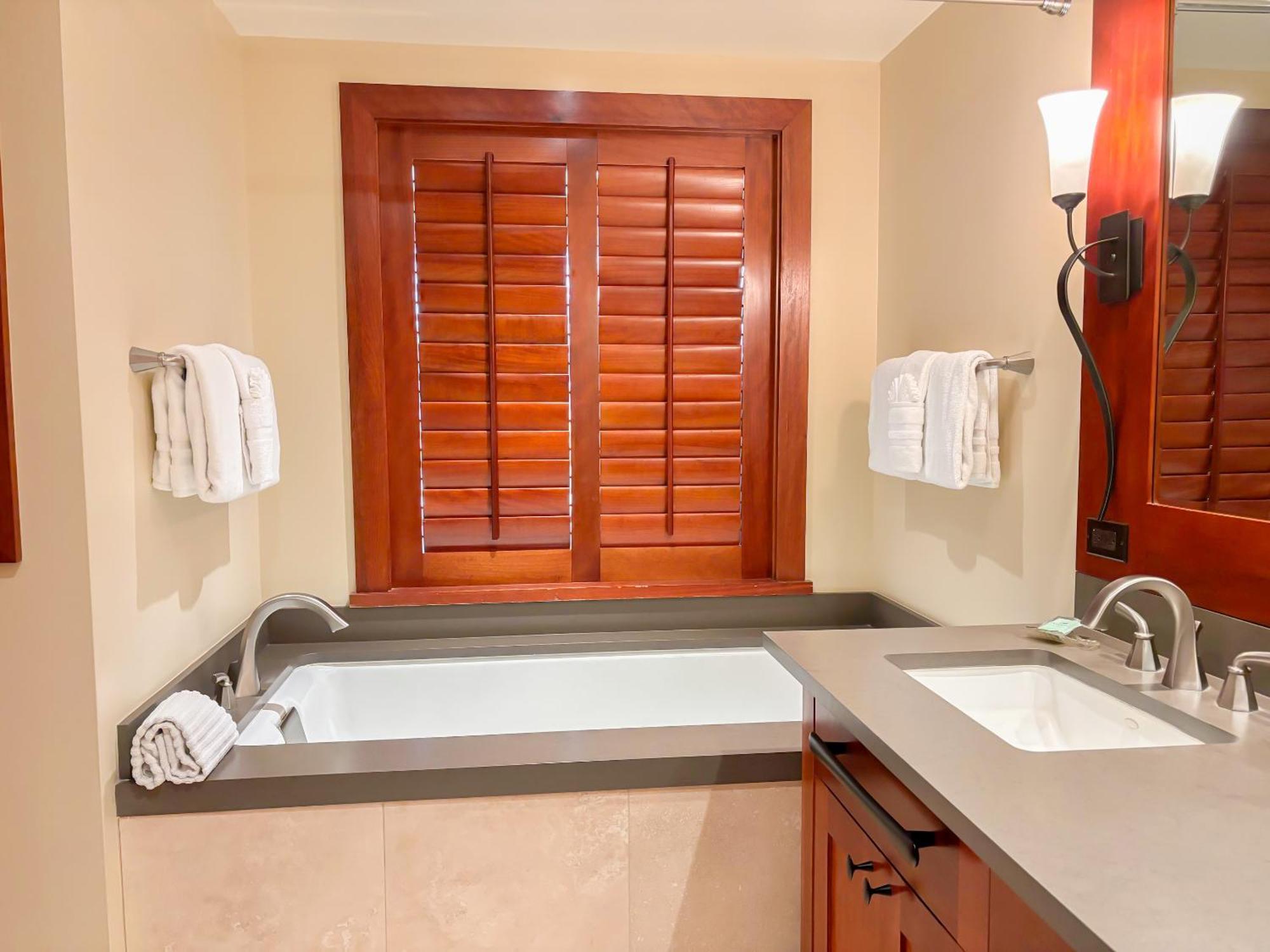 Luxury Pool Front Ko Olina Beach Rental Ground Floor B105 2Br Free Parking Kapolei Ngoại thất bức ảnh